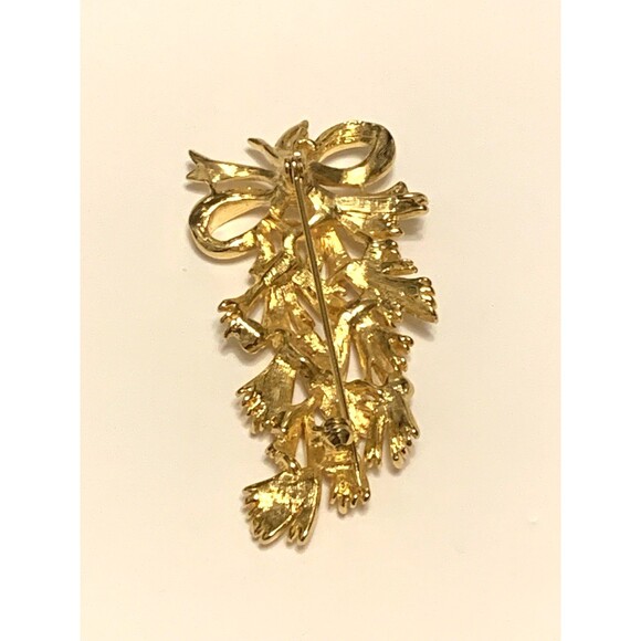 Vintage Gold Tone Christmas Brooch Pin Rhinestones Bow Layered Leaves Branches - Picture 3 of 6